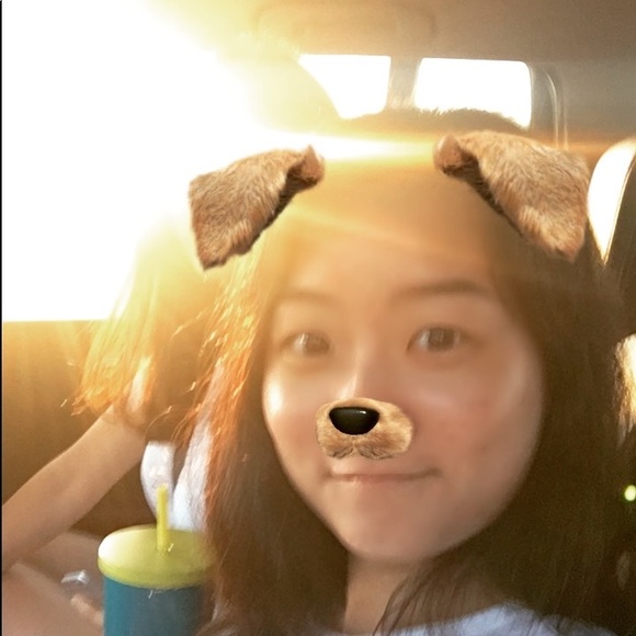 Meet your Posher, Claire - Picture 1 of 1